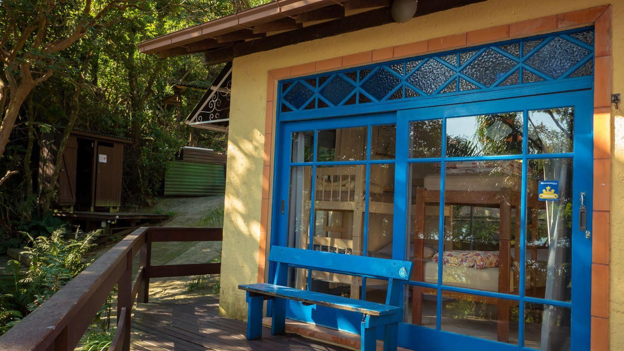 Sunset Backpackers Hostel *